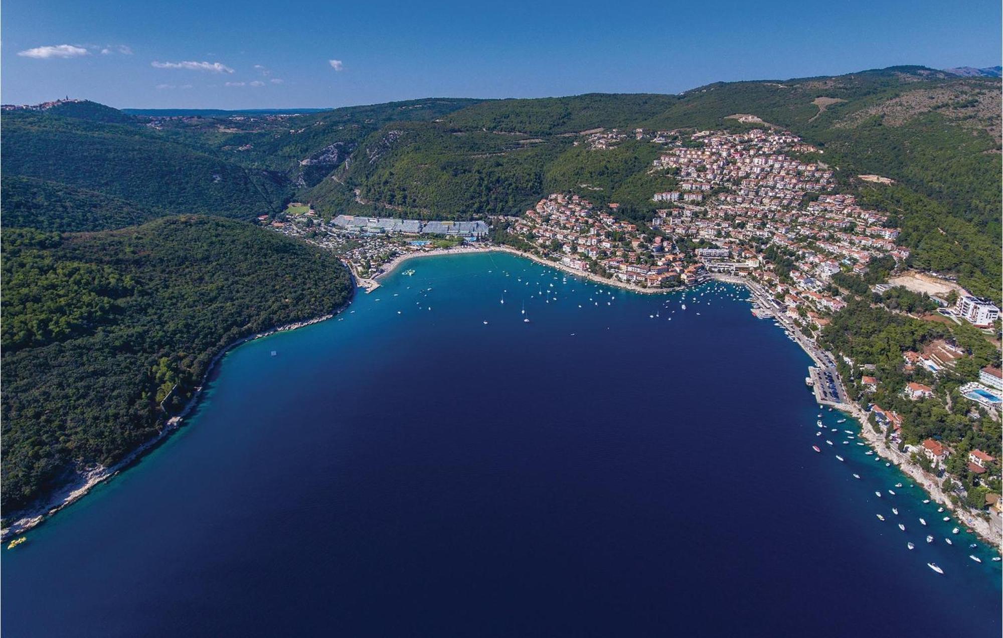 Raša Amazing Apartment In Rabac With Wifi מראה חיצוני תמונה