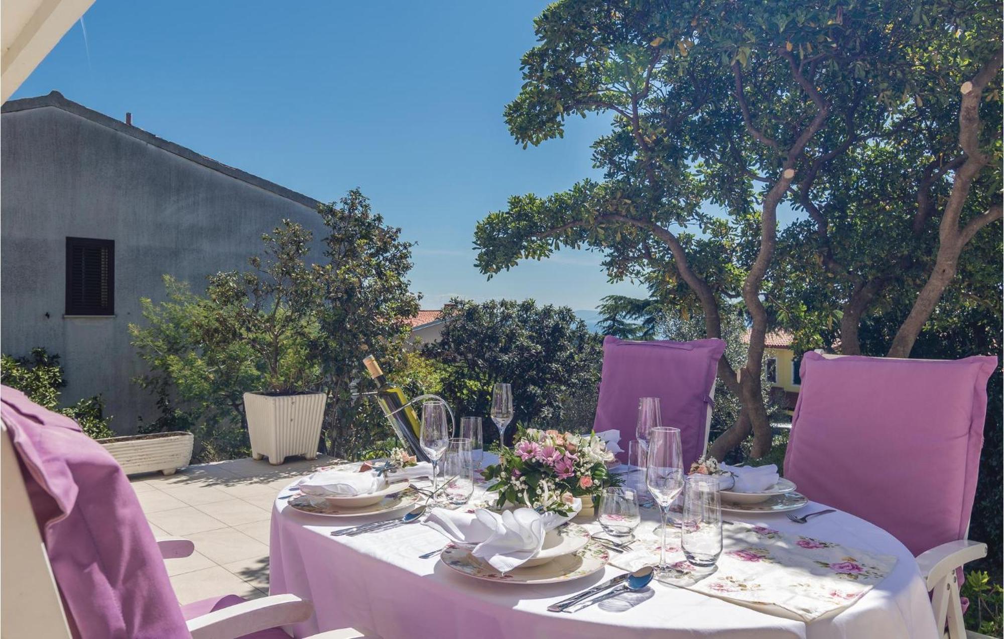 Raša Amazing Apartment In Rabac With Wifi מראה חיצוני תמונה