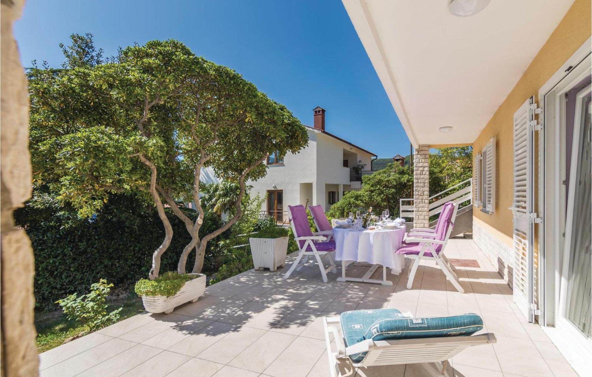 Raša Amazing Apartment In Rabac With Wifi מראה חיצוני תמונה