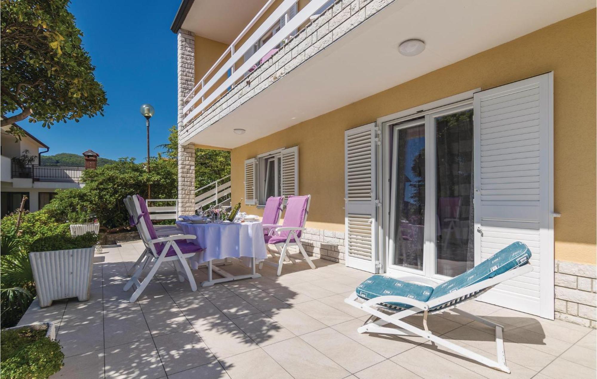 Raša Amazing Apartment In Rabac With Wifi מראה חיצוני תמונה